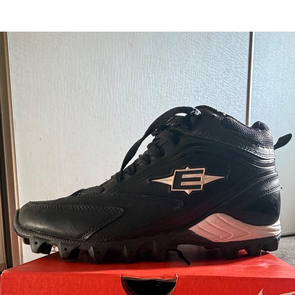 Easton | baseball Cleats || 9.5 || Black Mid Top Athletic|